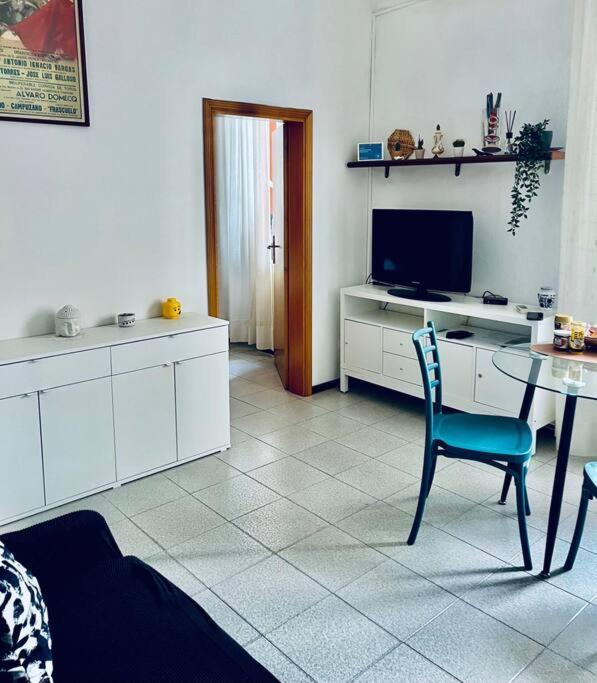 Accogliente Appartamento Vicino Al Centro E Alla Fiera Bolonia Exterior foto